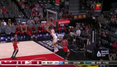 Trae Young fullcourt dime... SEEING it all 👀 Up to 6 AST in the 1Q