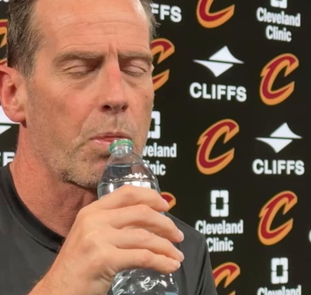 Coach breaks down defensive principals of closing out vs modern 3pt volume [fantastic analysis by KA]