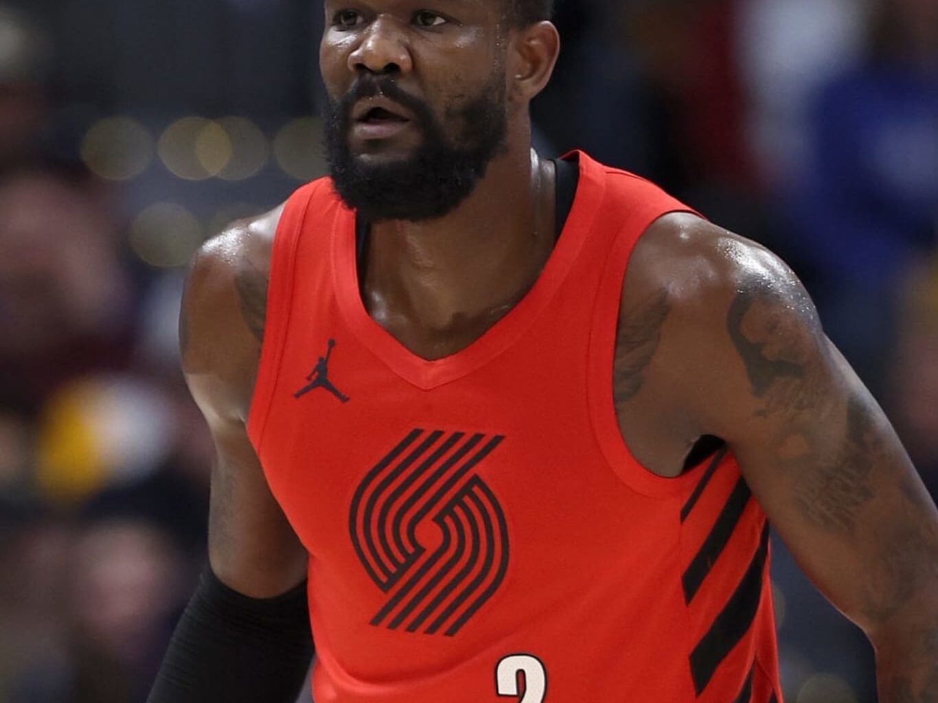 [Sidery]: Centers are the early buzz for teams gauging the trade market ahead of December 15th when new signings become eligible to be dealt. The big man market could be very robust as well: Jakob Poeltl, Nic Claxton, Deandre Ayton, Nikola Vucevic, Jonas Valanciunas, Robert Williams III.