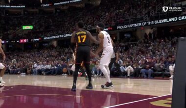 [Highlight] The Cavaliers show up on both sides of the court after stalling late in the second