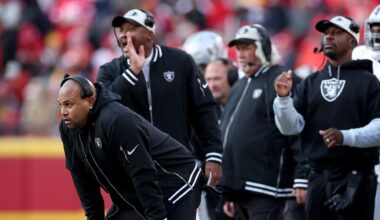 Bad coaching decisions prevent Raiders from upsetting the Chiefs