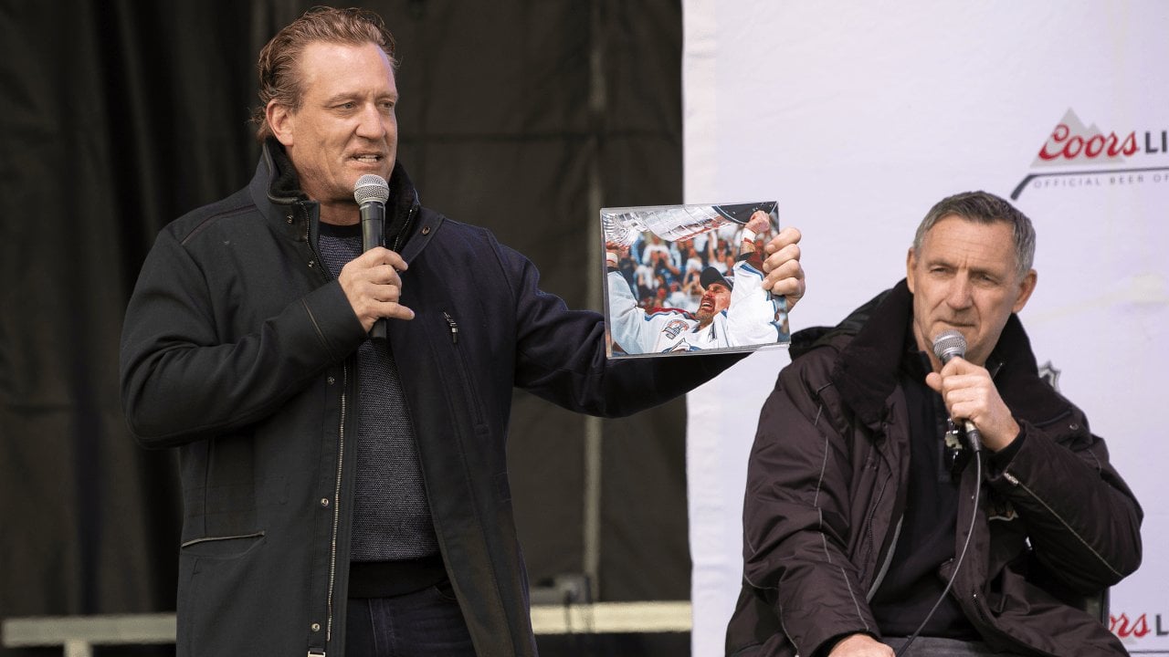 Roenick played hard, 'had zero, zero fear' en route to Hall of Fame, Savard says | NHL.com