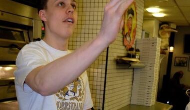 JEEK working a second job while on IR?