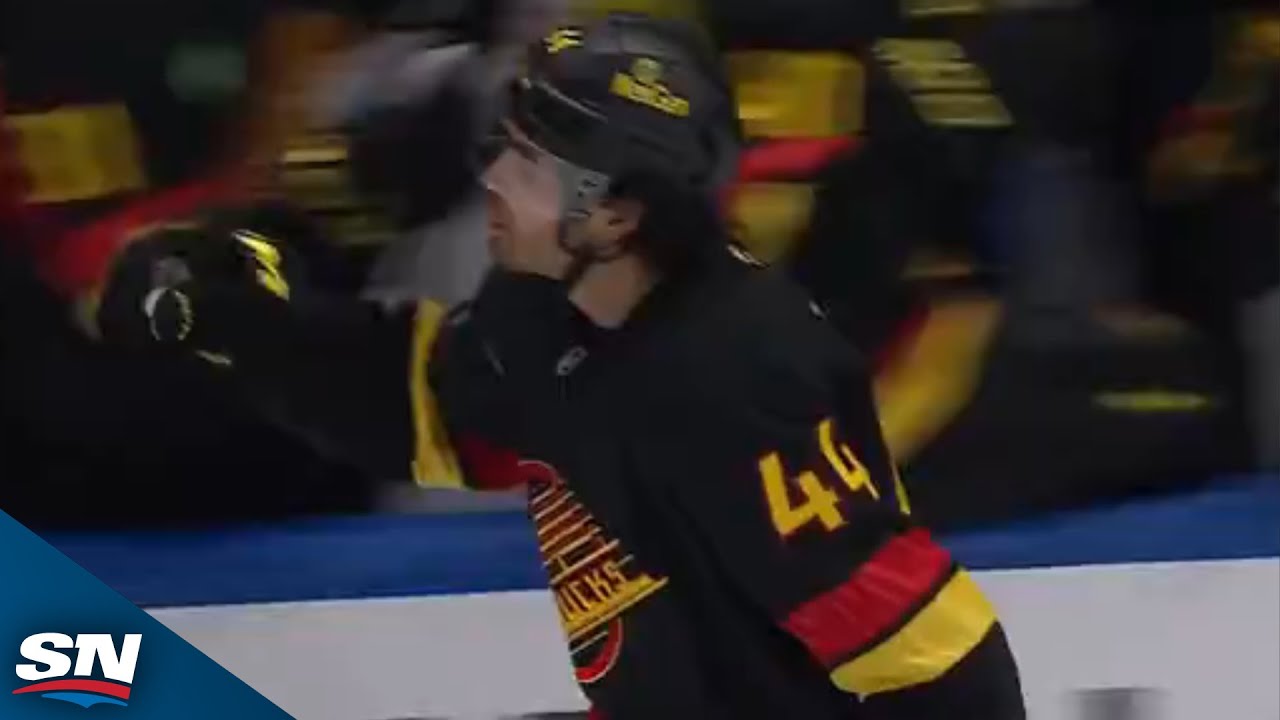 Canucks' Kiefer Sherwood Capitalizes on Misplay By Blue Jackets' Elivis Merzlikins