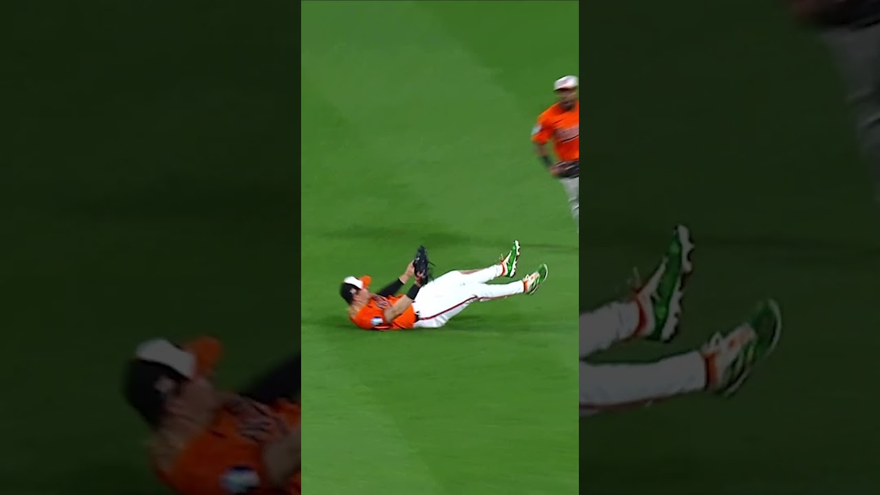 Ryan O'Hearn makes the diving catch!!