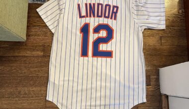 I GOT MY FIRST METS JERSEY