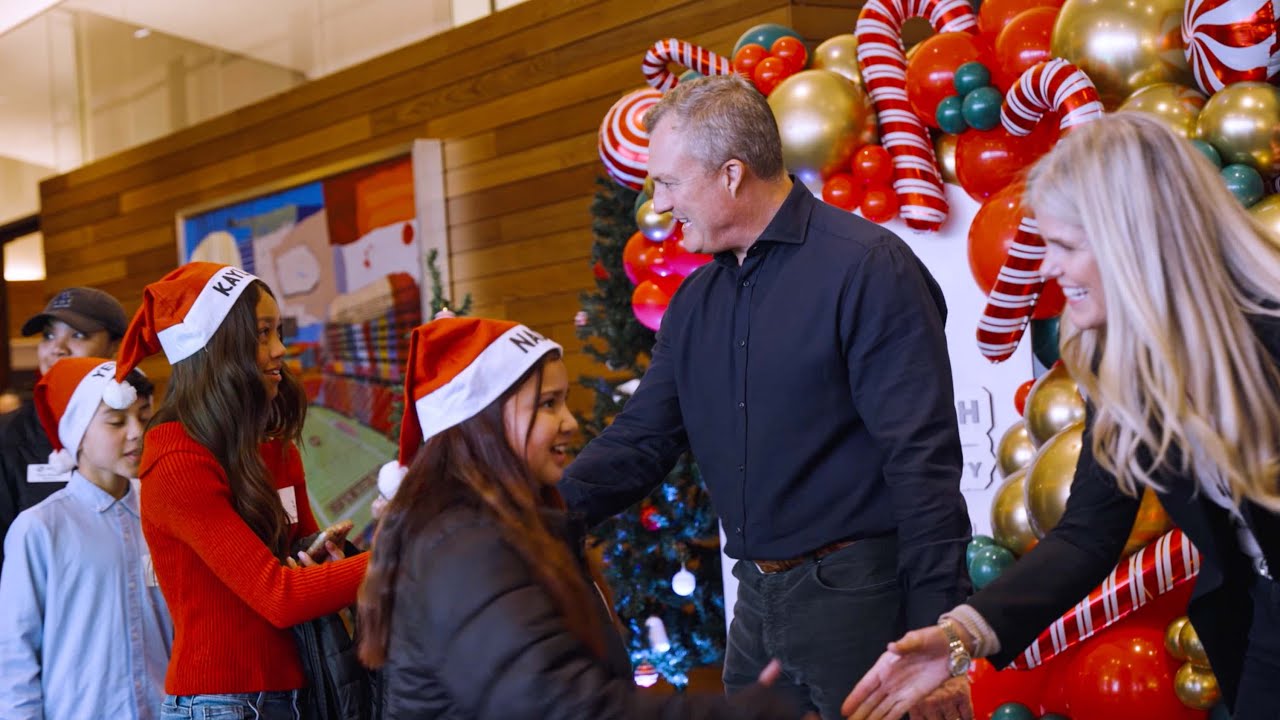 John Lynch Foundation Hosts 28th Annual Christmas Party | 49ers
