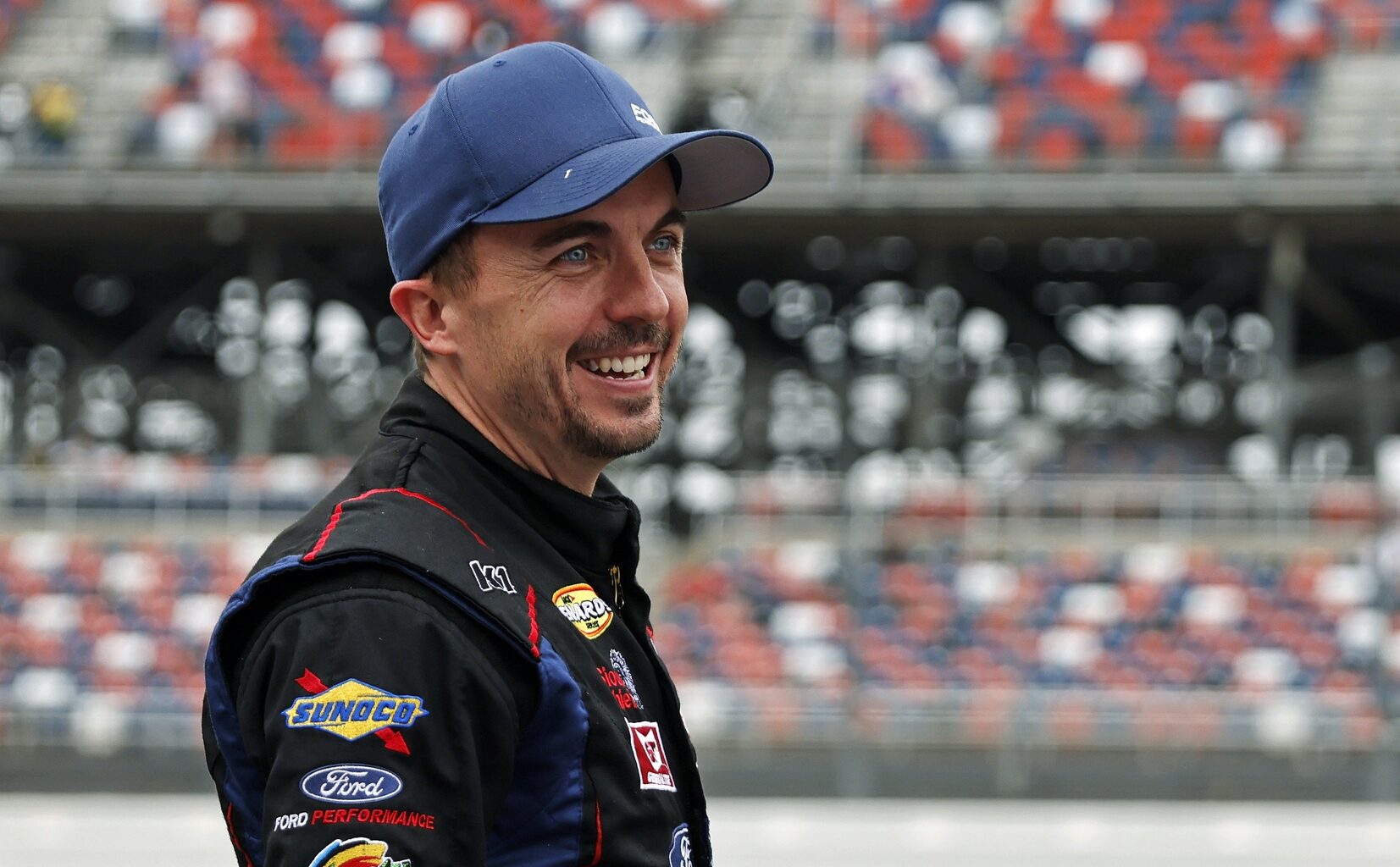 From Sitcom Star to NASCAR Underdog: Frankie Muniz Battles Life’s Turns On and Off the Track