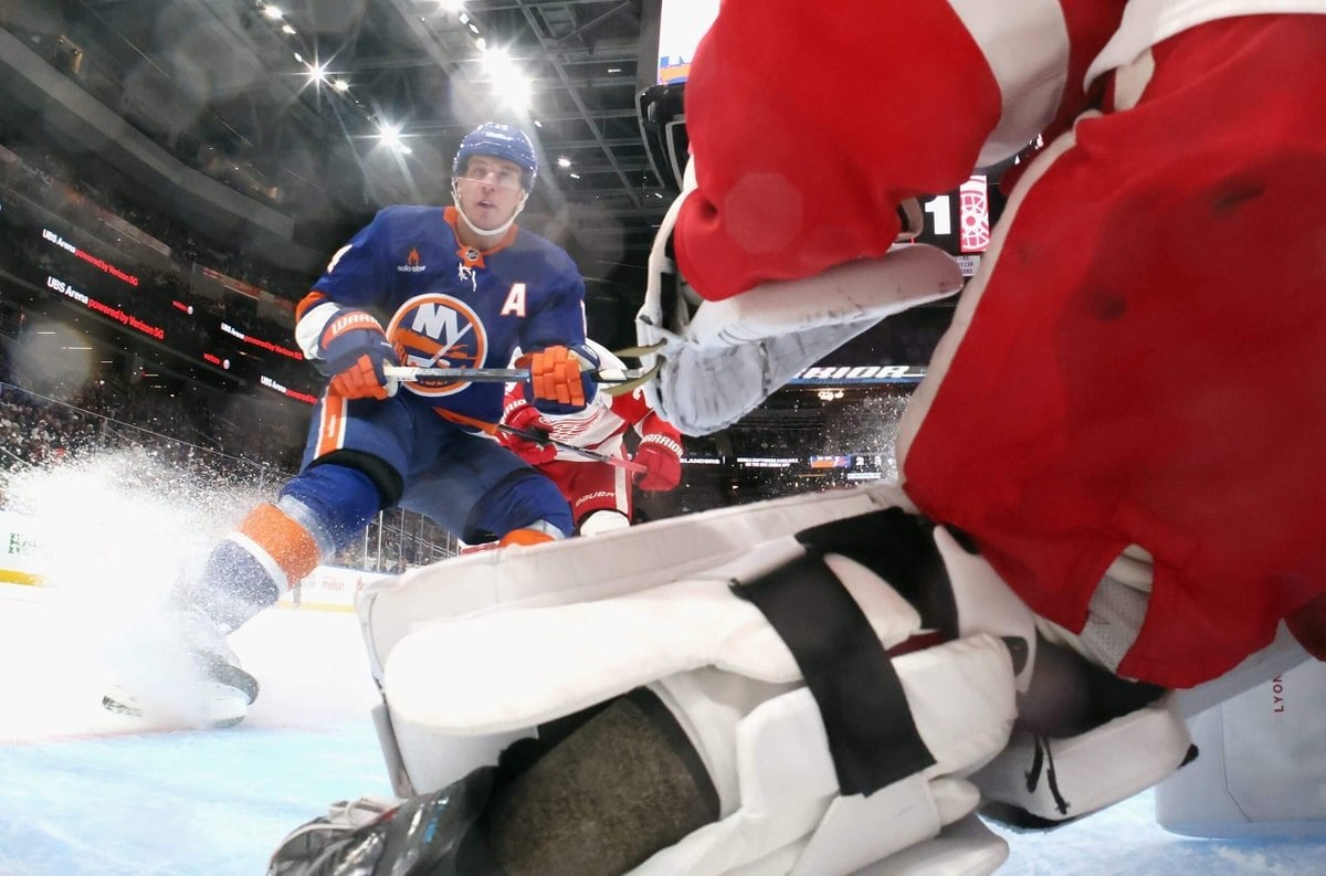 [Staple - The Athletic] Loser points, Bo Horvat’s slump and injury timelines: Islanders notes