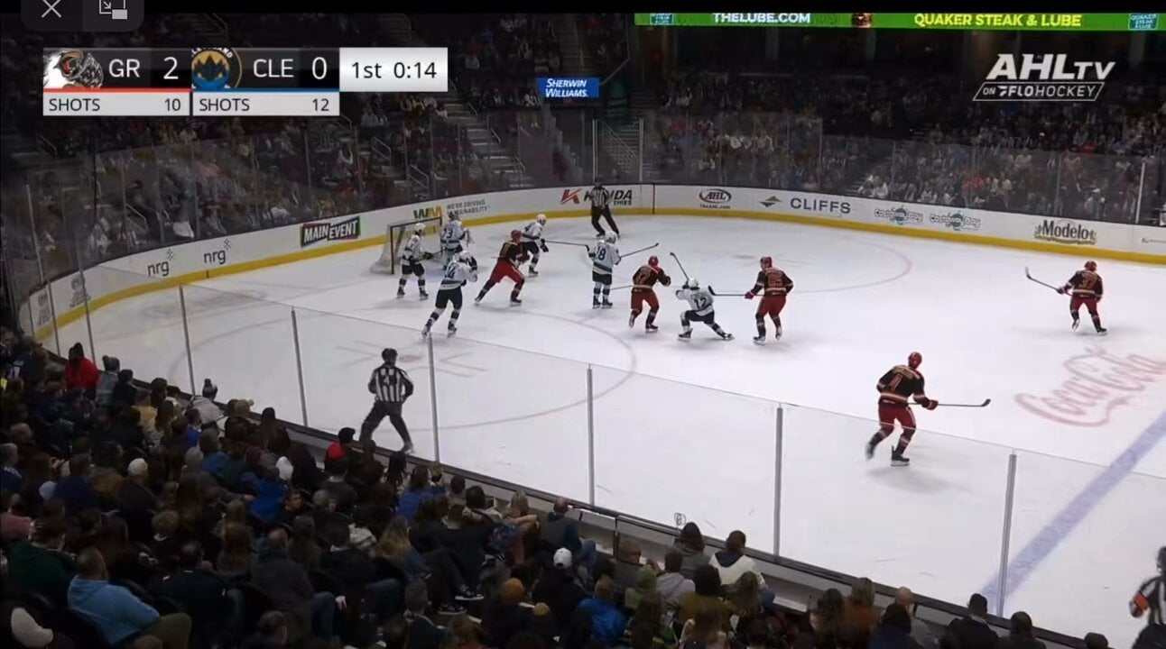 [Hockeytown West Podcast] Elmer Soderblom with a massive reverse hit and he drops the gloves!! Elmer gets three massive rights in too! Oh man the big guy is FEELING IT!