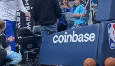 [Video] KAT takes the floor in warmups with a big ovation (with sound)