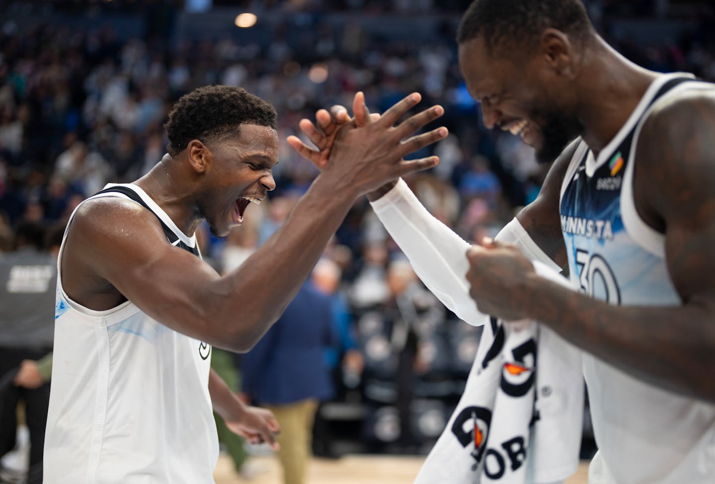Timberwolves sit out NBA trade period and focus on Edwards and Randle