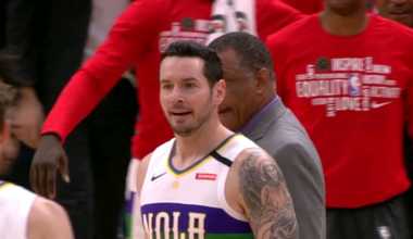 [HIGHLIGHT] Jaxson Hayes' future coach's reaction to his putback dunk after the latter's missed three