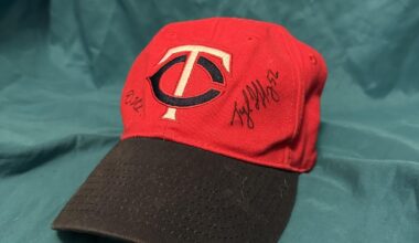 I need help to identify these signatures!