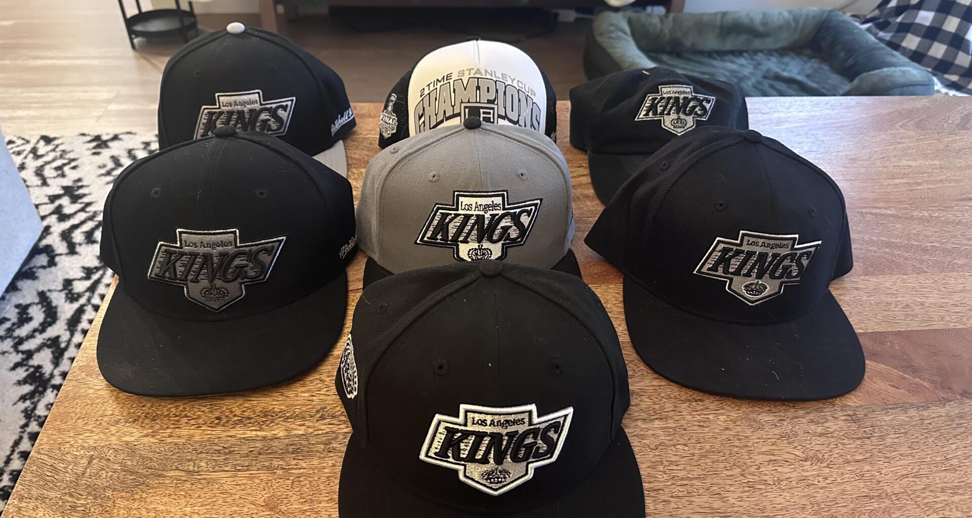 Which hat should I wear to watch the game?