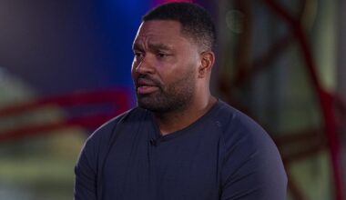 "We always debrief the games. They just want to know at least my thought process. And they absolutely, just like the fans, sometimes don't agree with the way that the game is going. Obviously when you lose games, the questions are plentiful." On conversations with the Krafts after losses