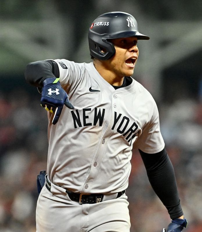 [Gordo] .@jonmorosi on Juan Soto: On Yankees: "I'm not quite convinced that that's where he is going to go." On Blue Jays: “There’s a much better chance of Santander being a Blue Jay than Juan Soto being a Blue Jay.”