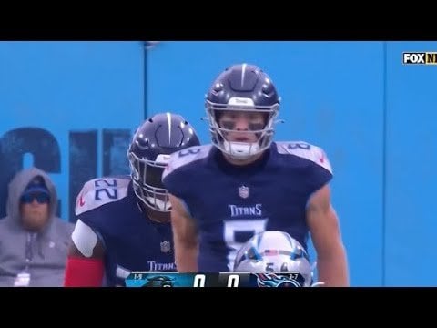 What does Will Levis say when he snaps the ball? "[something] hut!"