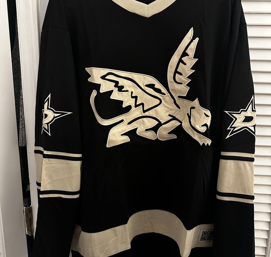 Scored a new-in-packaging Peagle jersey on Marketplace.