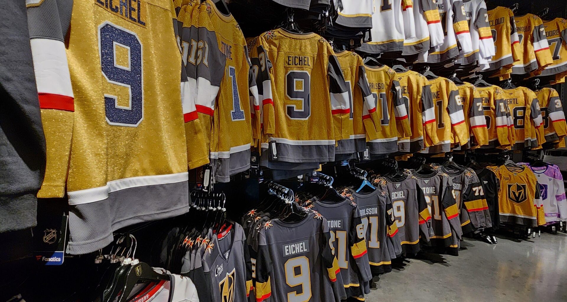 Anyone else headed to the Meet and Greet at the Cosmopolitan tonight?