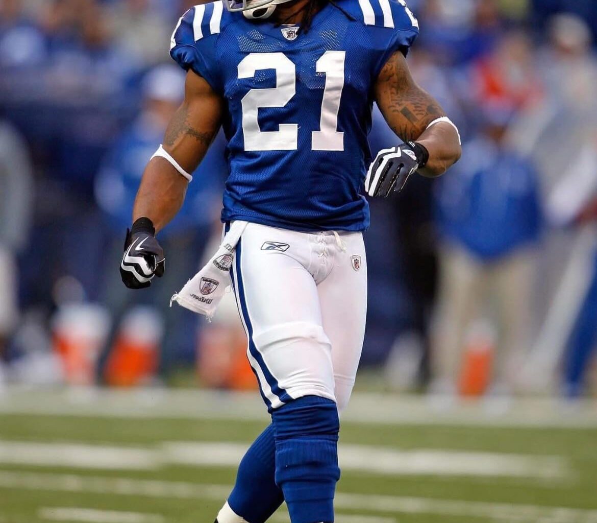 Colts legend Bob Sanders!!
