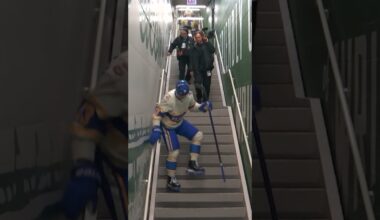 Unfazed 😂🎵 #WinterClassic