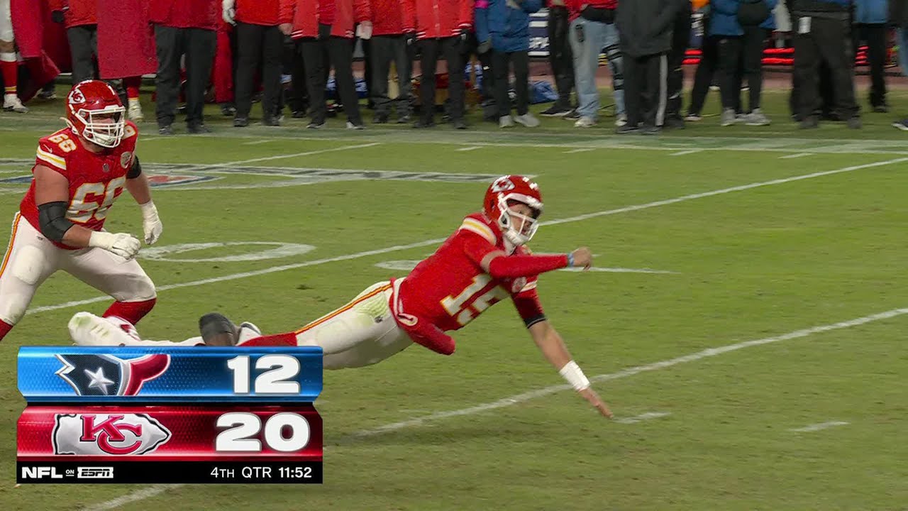 Mahomes lasers 11-yard TD strike to Kelce as he's falling down to ground
