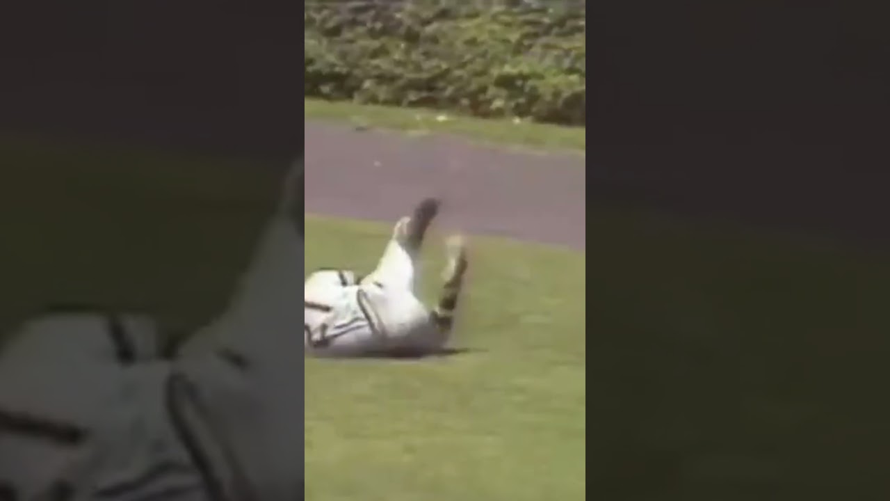 Roberto Clemente Unbelievable Play