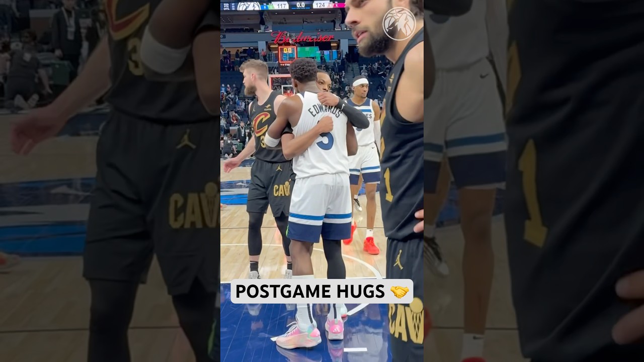 postgame hugs 🤝🫂 #nba #minnesota #timberwolves #hug #shorts