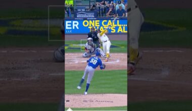 Willy Adames bashes one in Milwaukee #mlb #homerun #shorts