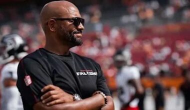 [Rapoport] The Falcons have fired defensive coordinator Jimmy Lake, sources tell me and MikeGarafolo. A significant change for Atlanta.