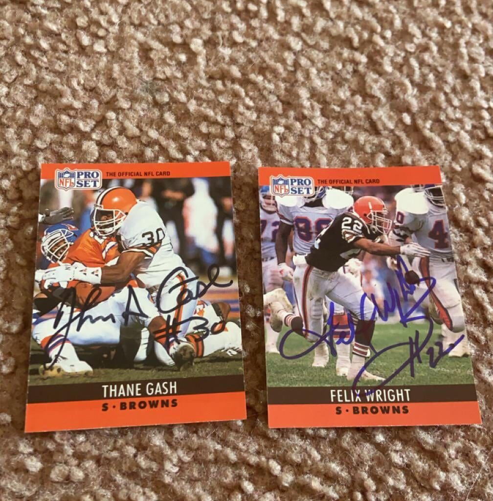 Got both safeties from the 1990 Browns via TTM, Felix Wright and Thane Gash