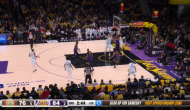 [Highlight] Vassell hammers it in over Anthony Davis | vs LAL 1.13.25