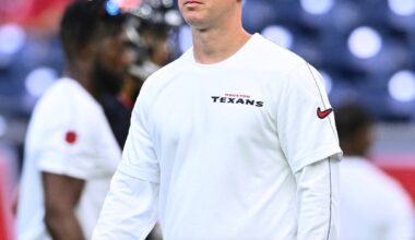 A major change in Houston: The #Texans are moving on from offensive coordinator Bobby Slowik, sources say, after an up-and-down offensive season.