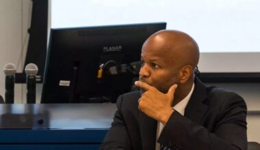 Tempe officials bashed anti-Coyotes arena ‘cave people’ in secret meeting