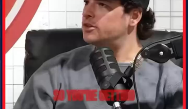 [CasadeKlub] Padres playoff atmosphere is too loud for Michael King to hear the PitchCom 🫨