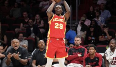 Daeqwon ‘Steph Curry’ Plowden went 5/6 from 3 in his Hawks debut.