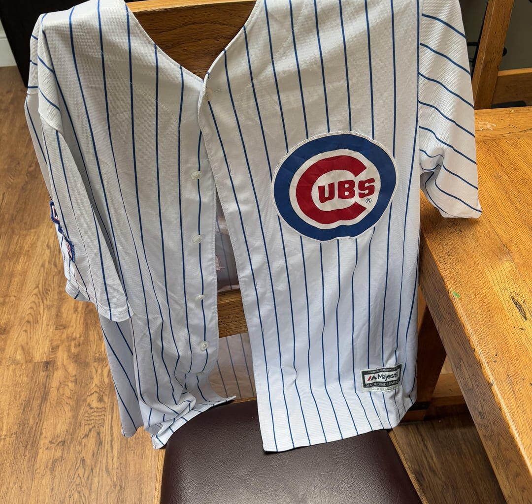 Just got this in a vintage bundle in the uk. Is there any value in this with the  ws badge? I’m sad it’s a little too small on me (L)