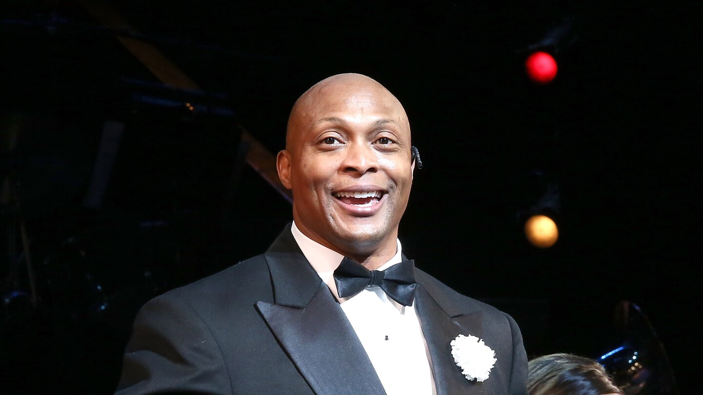 Report: Bears will interview Eddie George on Sunday