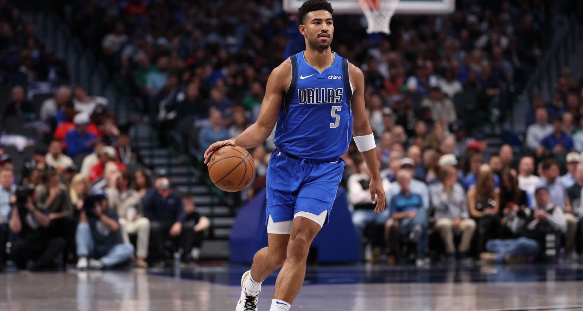 Grimes gives chilling details of Mavericks' locker room illness: 'I couldn't move'