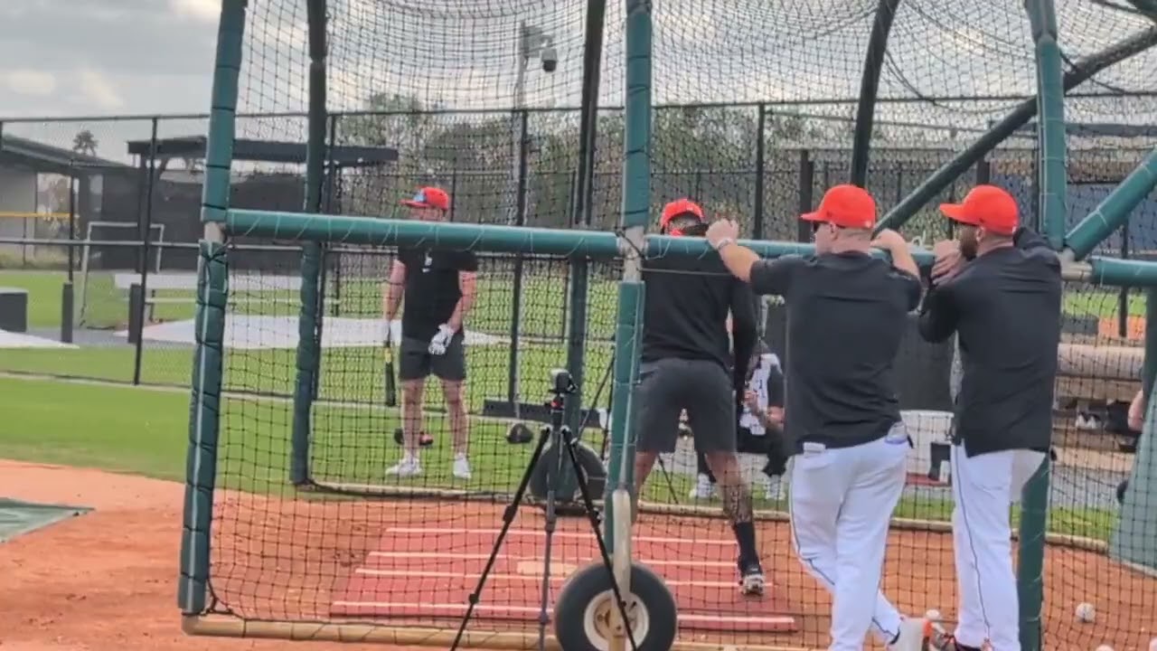 Javier Baez Takes Batting Practice with Detroit Tigers! (2025 MLB Spring Training)