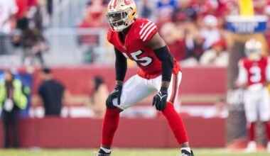 49ers release long-time LB, officially re-sign 7 free agents