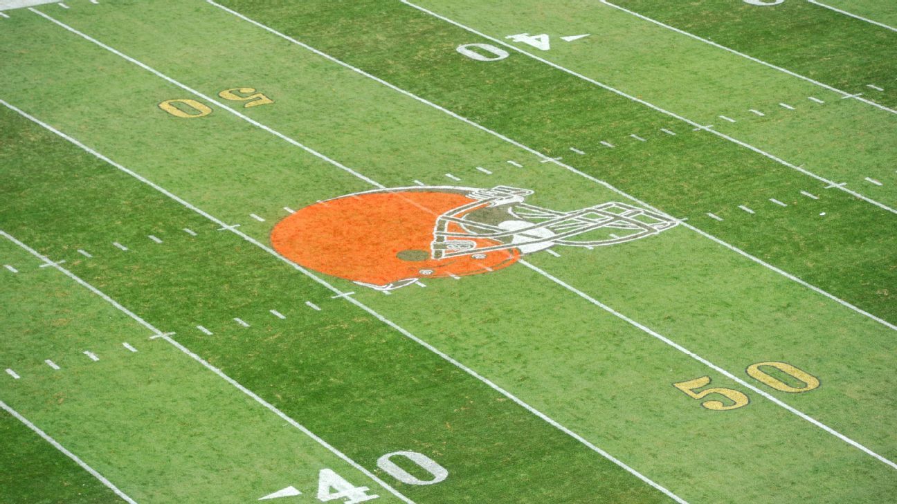 Browns cut Nyheim Hines after second straight missed season