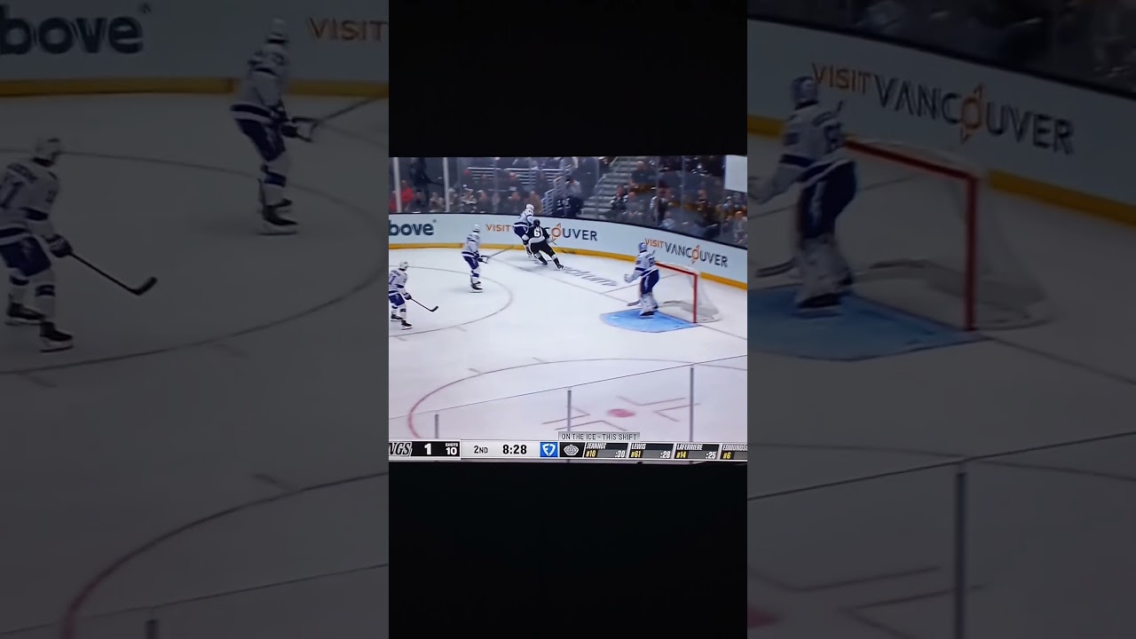 Trevor Lewis Hits Zemgus Girgensons In Game No. 1000 #nhl #hockey #lakings #lighning