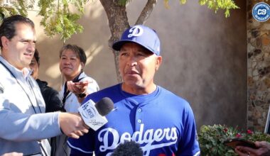 2025 Dodgers Spring Training: Dave Roberts reacts to Sasaki getting married, talks Ohtani & Freeman