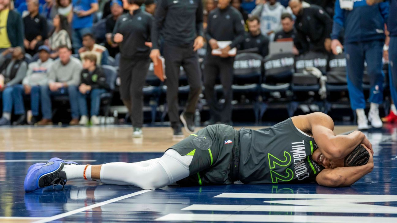 Timberwolves' Jaylen Clark exits with neck pain after hard fall