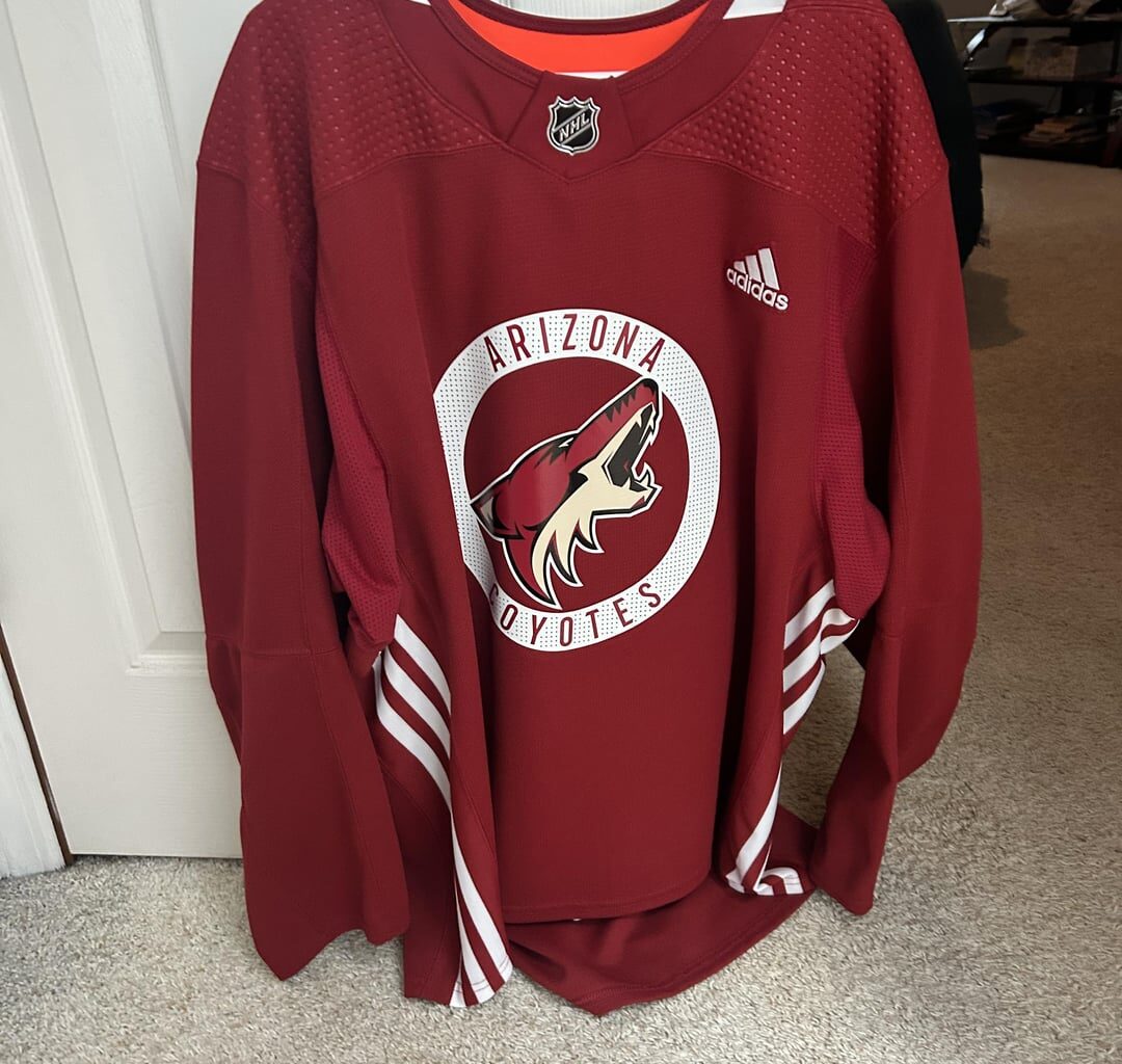 FS: Phil Kessel Practice/Training Camp Worn Jersey with COA from the team