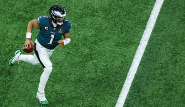 Jalen Hurts 1 of the Philadelphia Eagles scrambles against the Kansas City Chiefs during Super Bowl LIX at Caesars Superdome on February 09, 2025 in New Orleans, Louisiana.