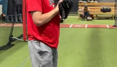 Reese Olson is ready for Spring Training. Ability to hold coil+hinge late in stride & ctrl front arm into sudden hip clearance sets off explosive, sequenced rotation few can match. 1 of only 6 SP in MLB w/ two pitches of more than 40% whiff rate in ‘24 (SL & CH).