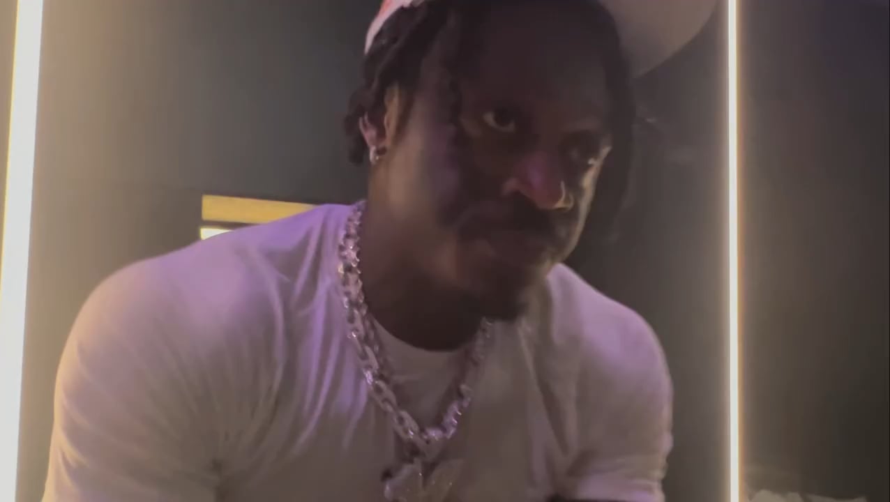 aj brown thanked the titans